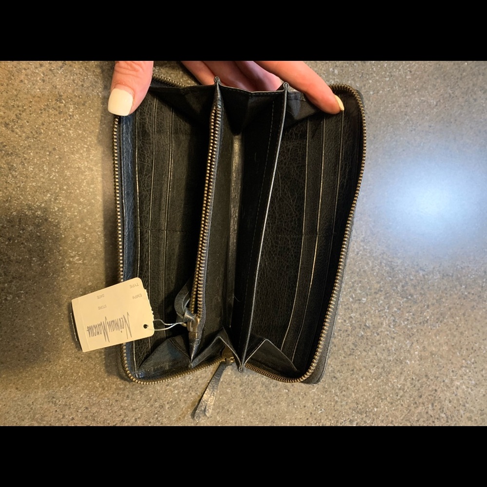 BALENCIAGA CLASSIC CONTINENTAL LONG ZIP AROUND WALLET CHARCOAL BLACK EUC $595